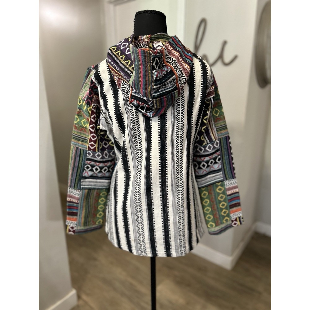 NWOT Rising International Colorado Nights Patchwork Hoody Poncho Size Medium - Picture 4 of 8
